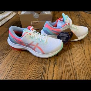 ASICS gel-pulse 13. Brand new in box. Women’s size 6